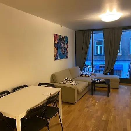 Midt I Sentrum 2 Soverom Og Stue Apartment *